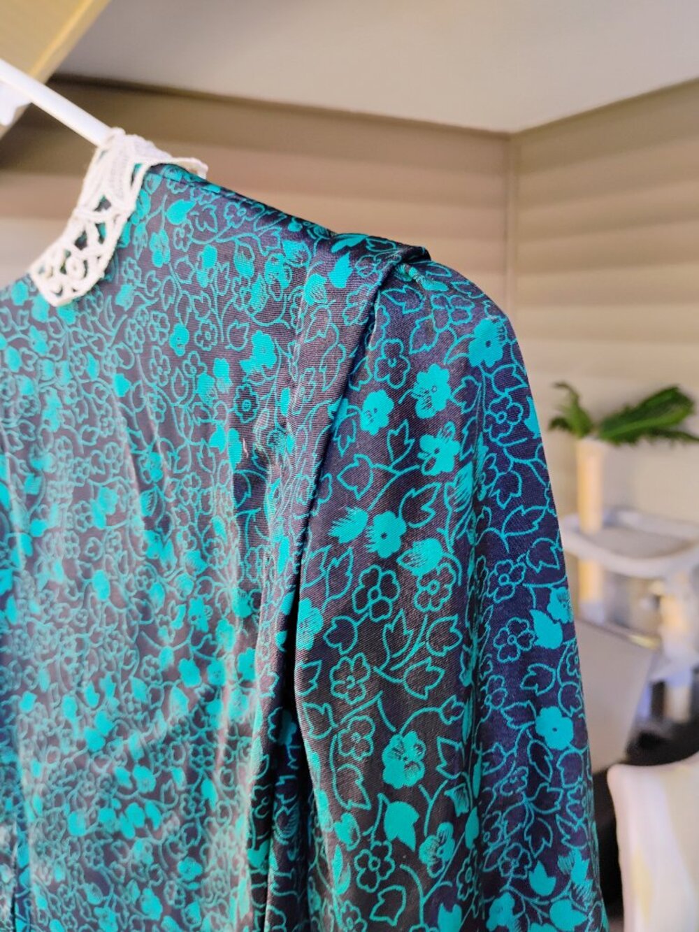Vintage 1980s Green & Black Puff Sleeve Floral Pleated Dress Cottagecore Plus 18 - Picture 5 of 12